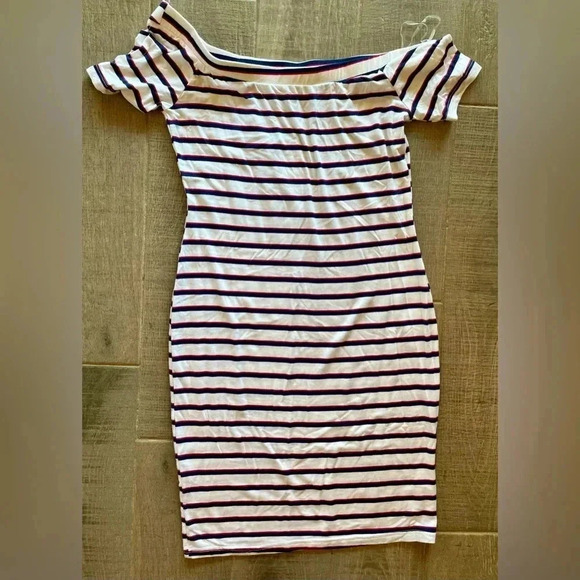 Off Shoulder Dress NWT - Picture 1 of 3